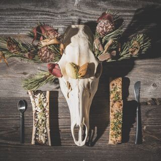 Hermann's Jagdstube - 2