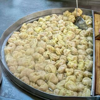 Jin Ling Wang Jia Hun Tun (Jiqing Road) - Nanjing - 1
