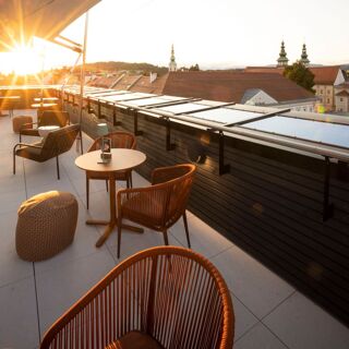 George & Marie Skybar - 4