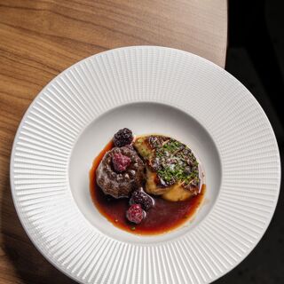 Brasserie Laurel - 1