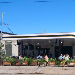 Leon's Oyster Shop - 2