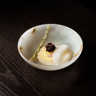 JNĉQUOI Table - 0