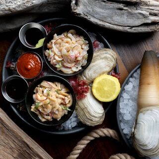 Fanny Bay Oyster Bar - Vancouver - 16