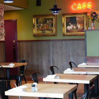 Sunny Point Cafe - 6