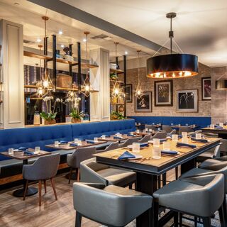 Stage Kitchen & Bar - 5