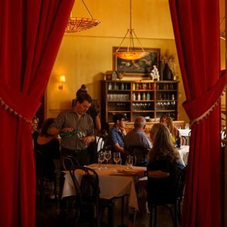 La Petite Grocery - 6