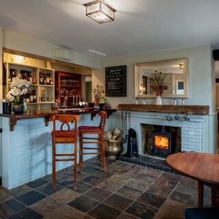 The Crown at Burchetts Green - 3