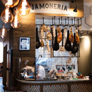 Cúrate Bar de Tapas - 4