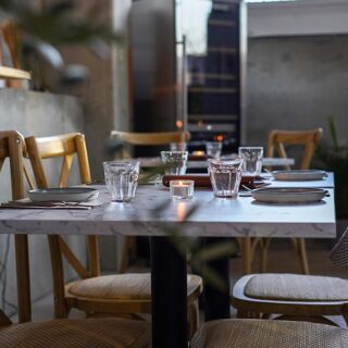 Kallos Cafe & Wine Bar - 6