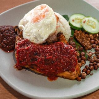 Nasi Lemak Ayam Taliwang - Singapore - 1