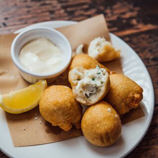 La Petite Grocery - 16