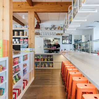 International Market - 13