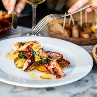 Malagón Mercado y Taperia - 0