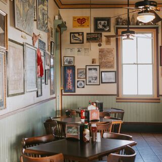 Parkway Bakery & Tavern - 11