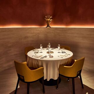 KANG MINCHUL Restaurant - 5