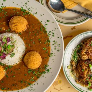 Elsie's Plate & Pie - 5