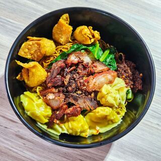 Hougang Traditional Famous Wanton Noodle - Singapore - 0
