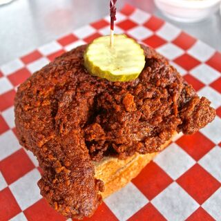 Hattie B’s Hot Chicken - 3